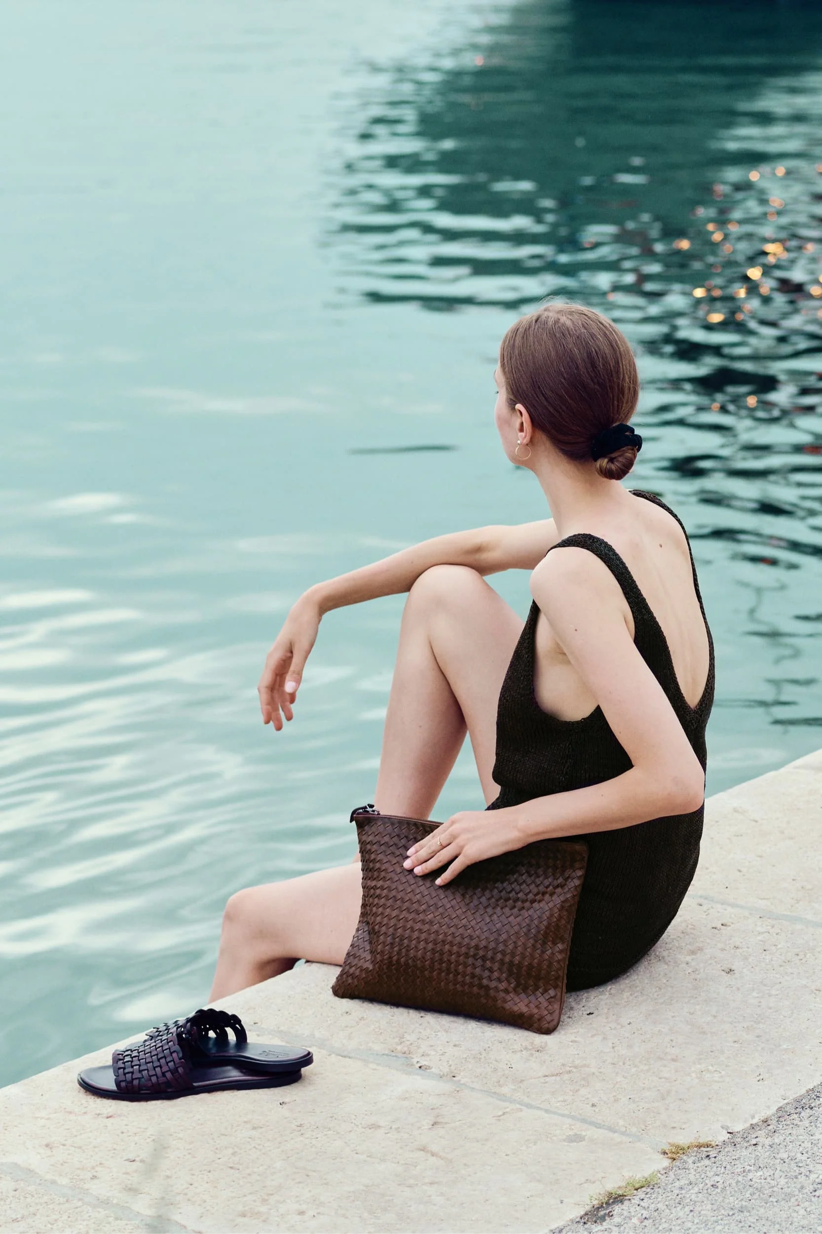 A4 Pochette Dark Brown - Image 6