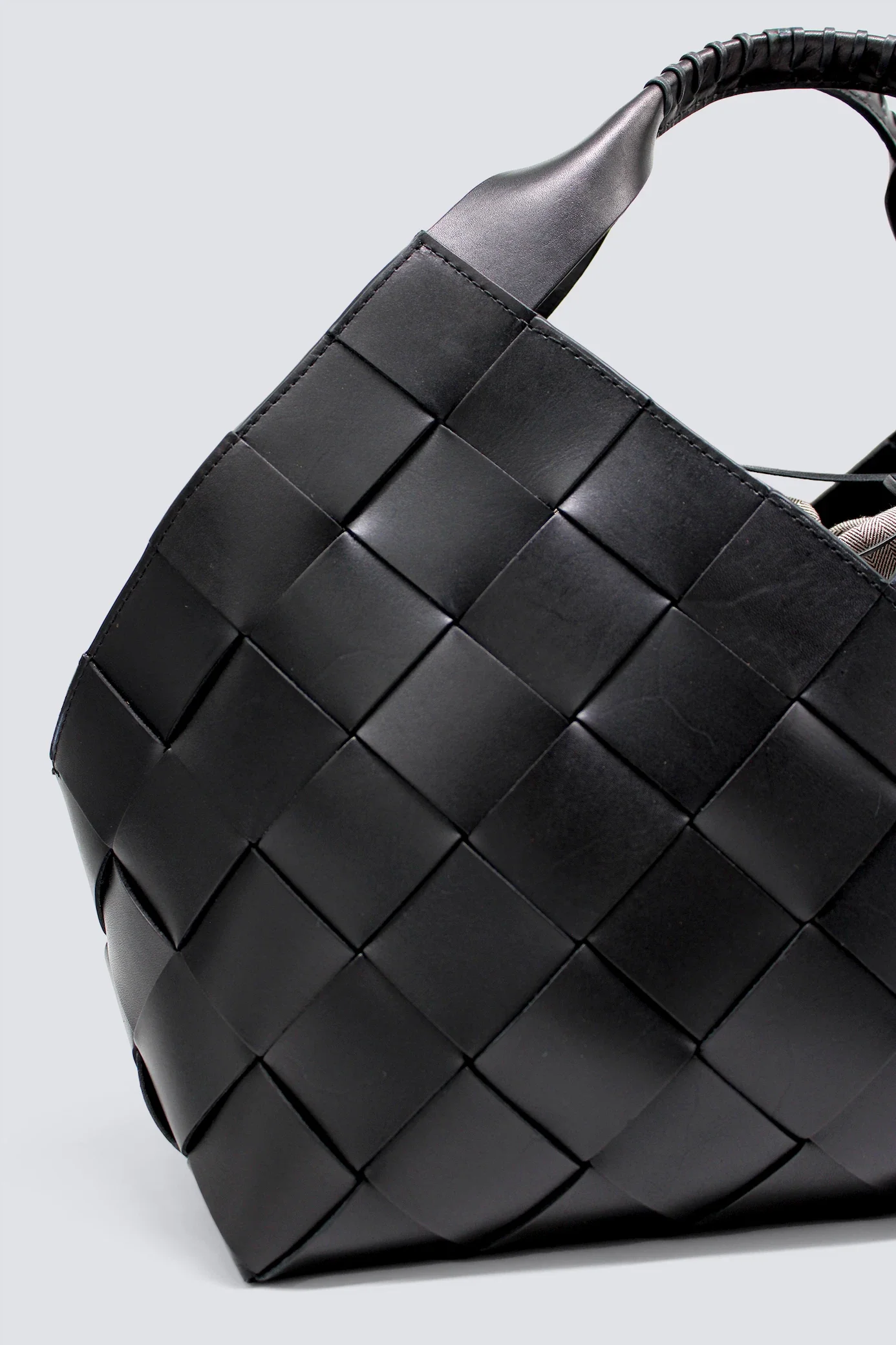 Castello Black - Image 3