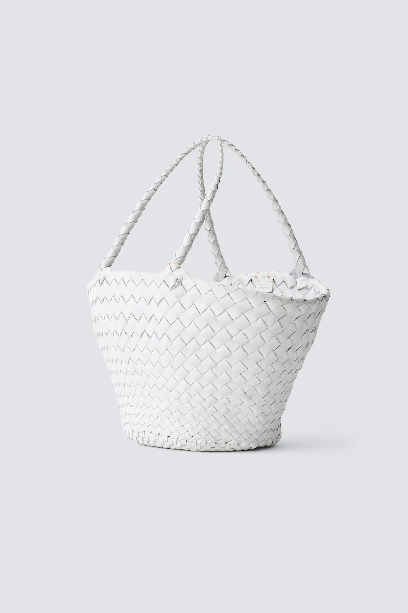 Egola White - Image 4